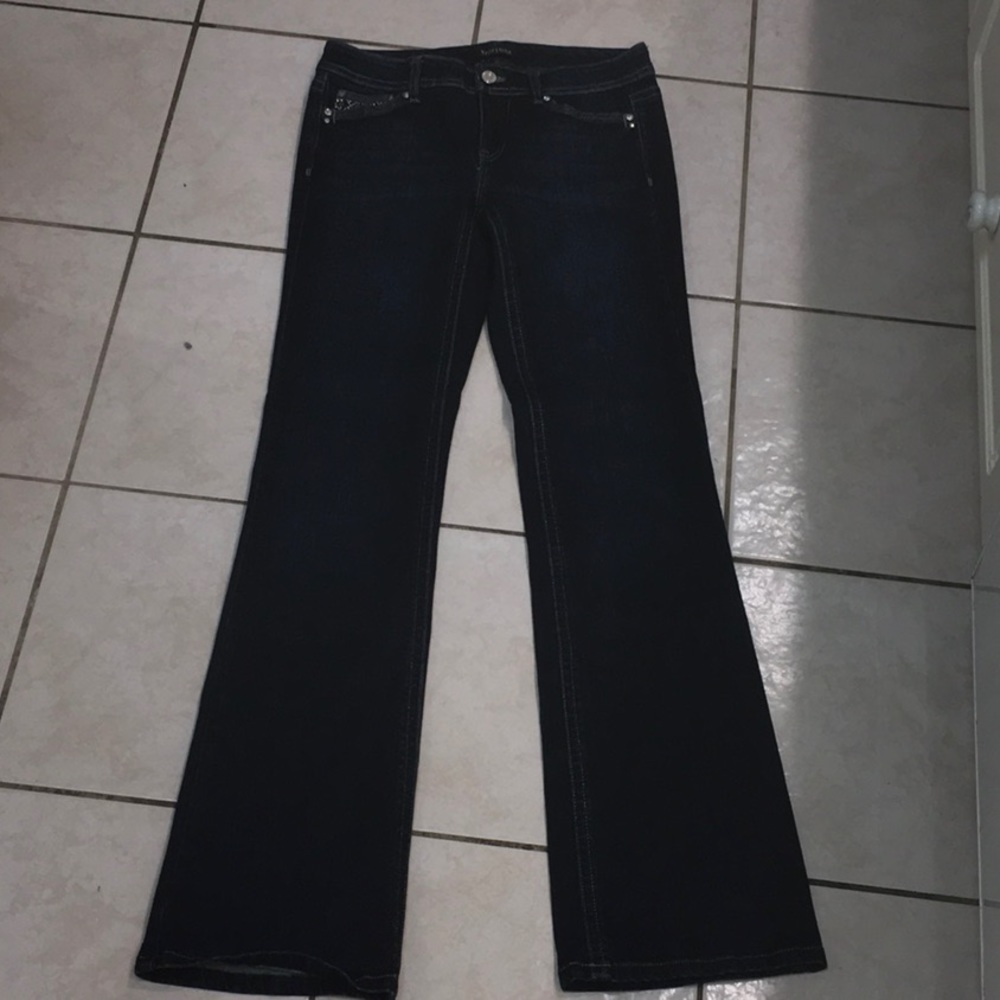WHITE HOUSE BLACK MARKET Swarovski Bt Leg Jeans 2R